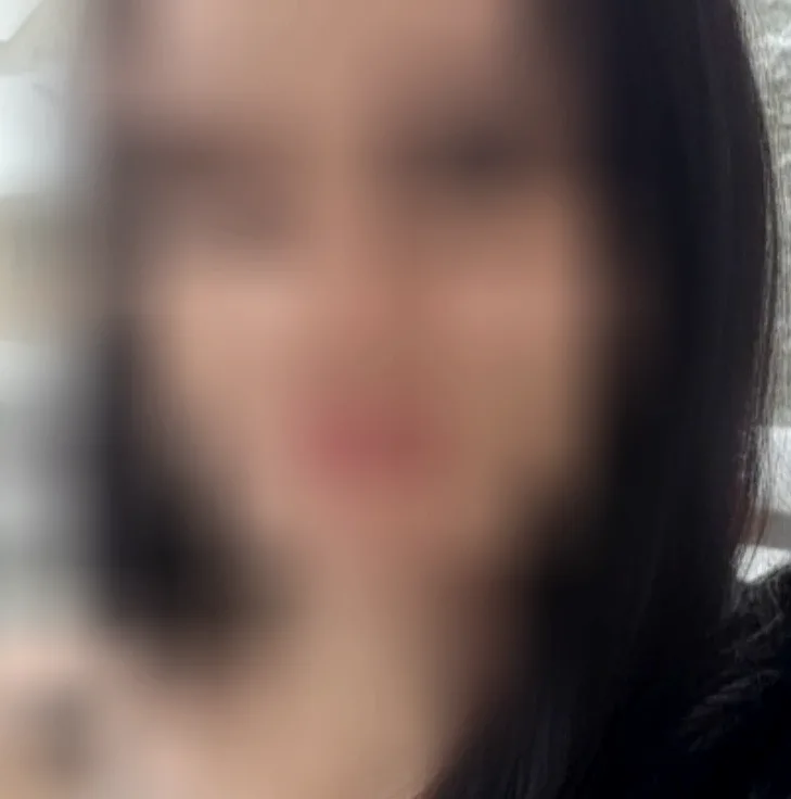 Alice, 23