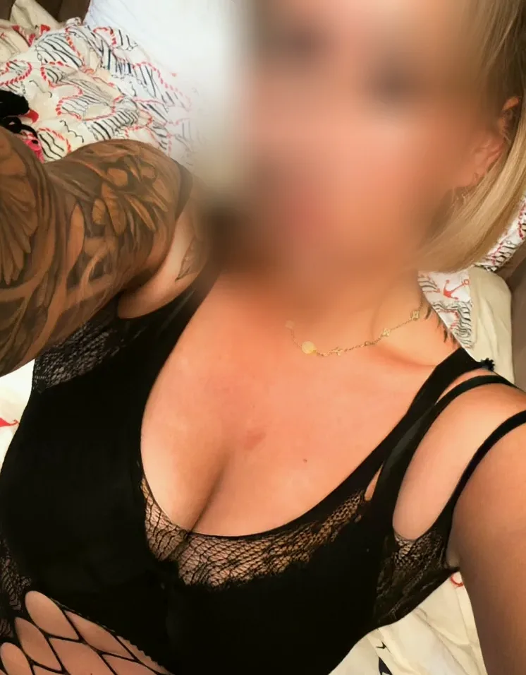 Hilda, 27