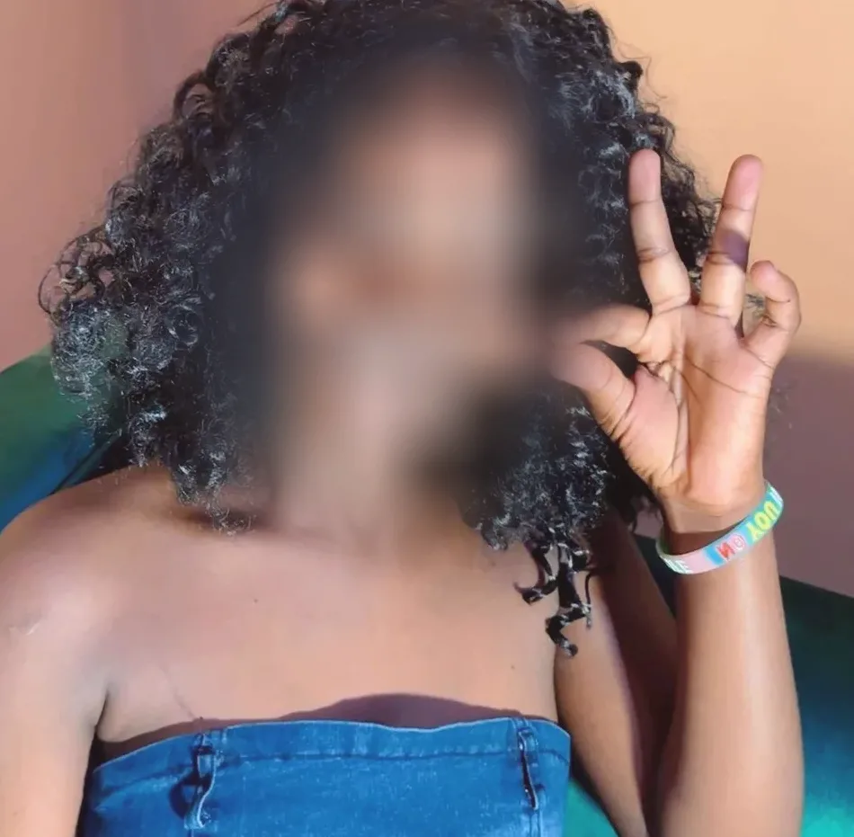 Leia, 23