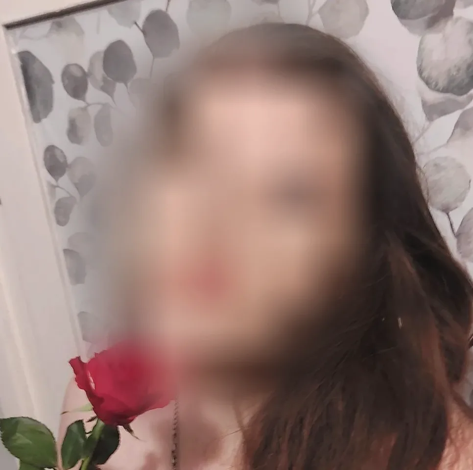 Louise, 27